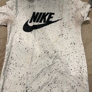 Nike T-shirt